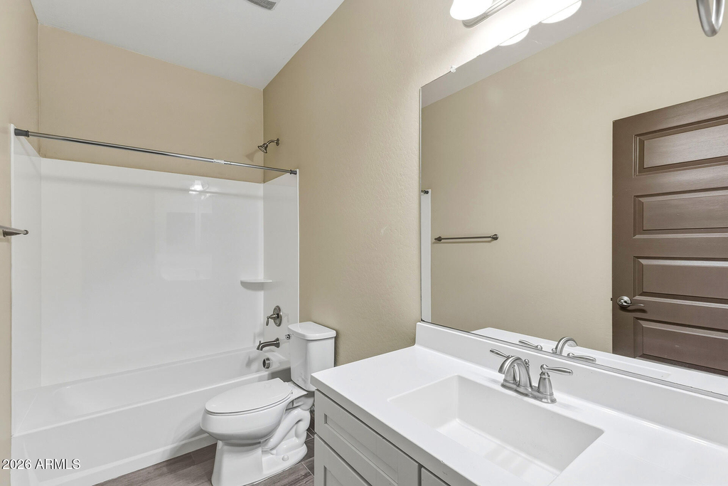7422 S 28th Place - Photo 9
