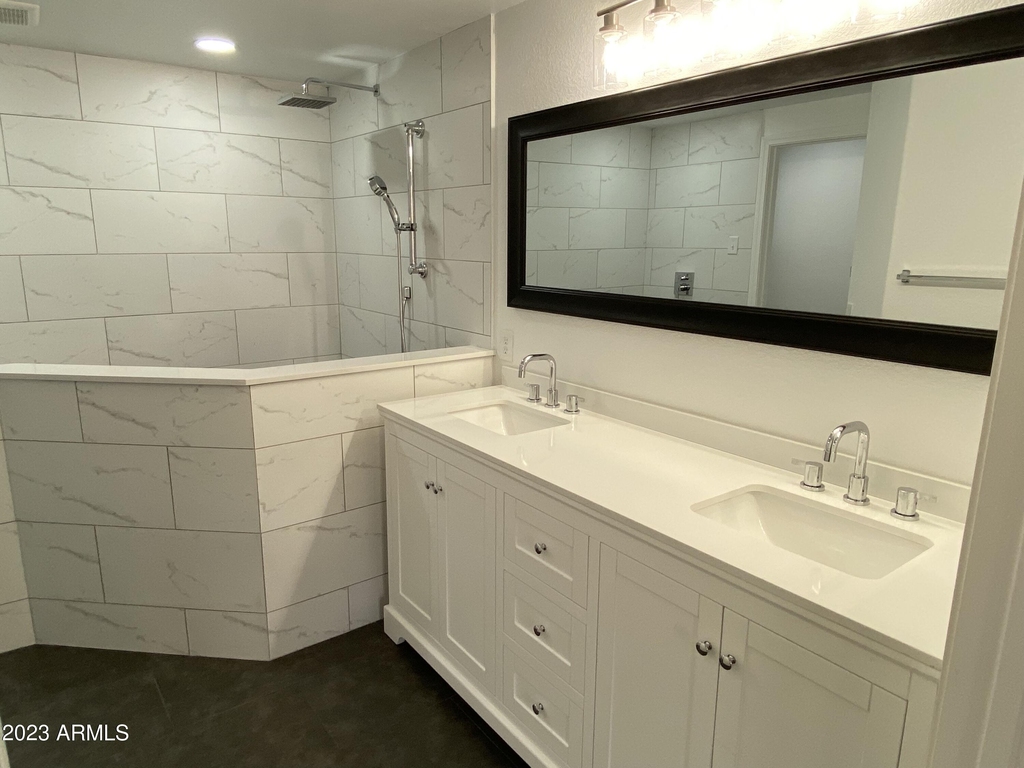 14250 W Wigwam Boulevard - Photo 13