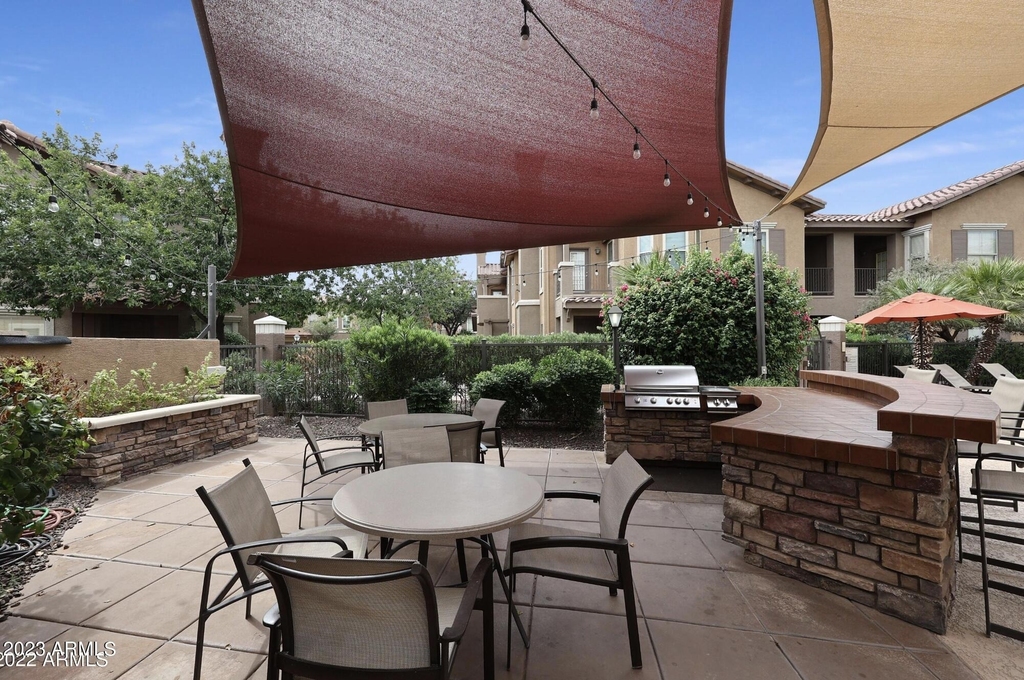 14250 W Wigwam Boulevard - Photo 20