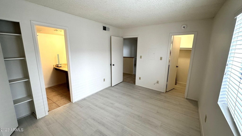 700 W University Drive - Photo 6