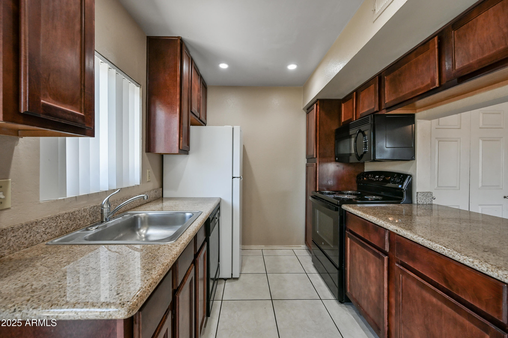 3500 N Hayden Road - Photo 7
