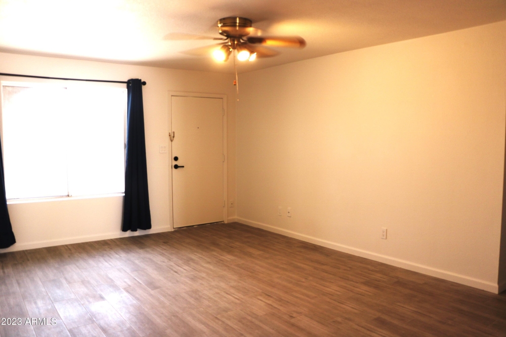 3544 W Charleston Avenue - Photo 10