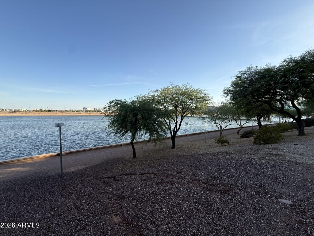 945 E Playa Del Norte Drive - Photo 16