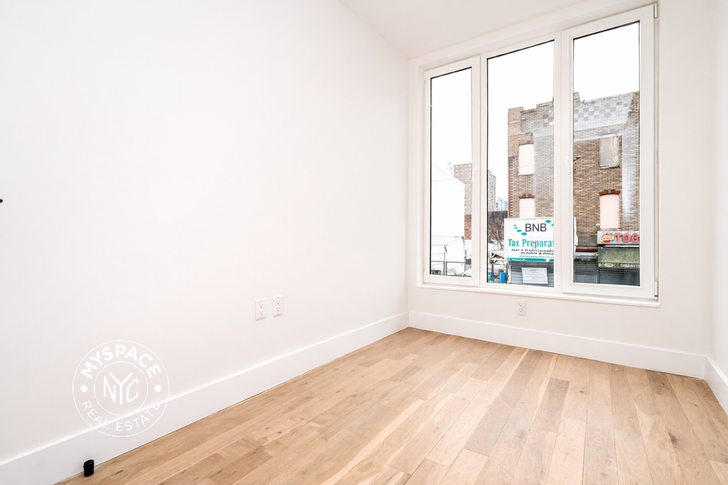96 Moore Street - Photo 5