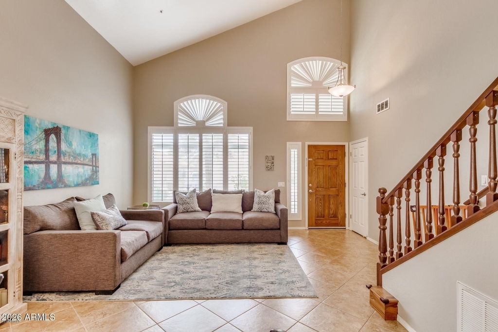 10045 E Redfield Drive - Photo 3