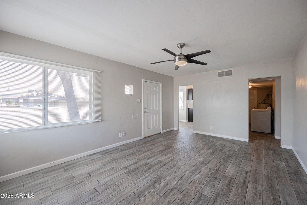 1503 E Harvard Street - Photo 6