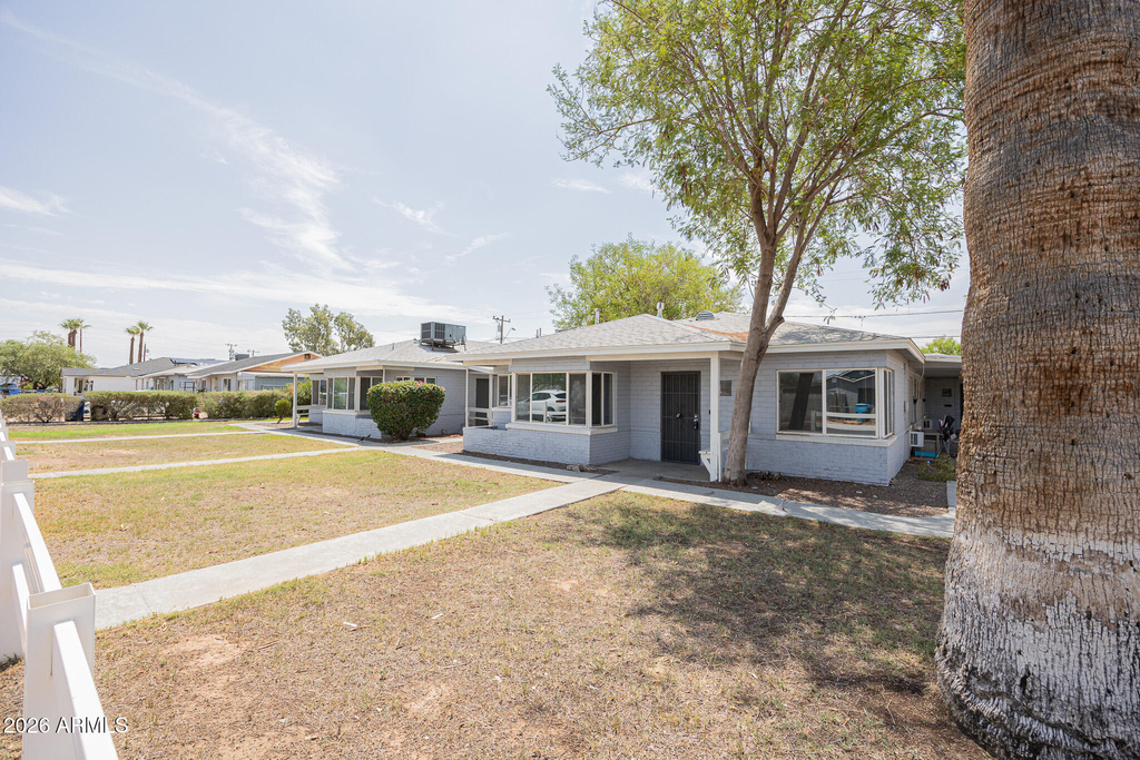 1503 E Harvard Street - Photo 2