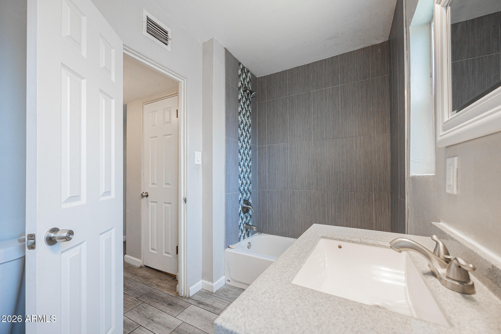 1503 E Harvard Street - Photo 10
