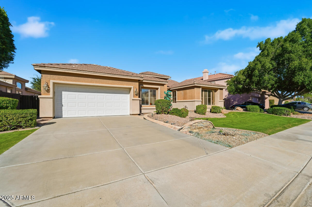 7180 W Trails Drive - Photo 2