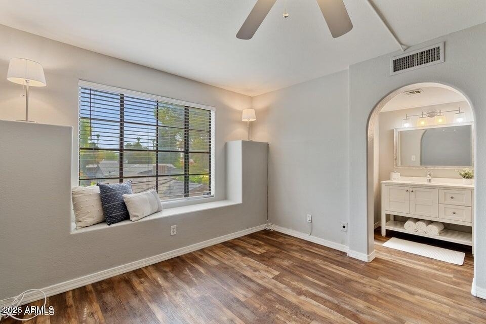 1025 E Highland Avenue - Photo 8