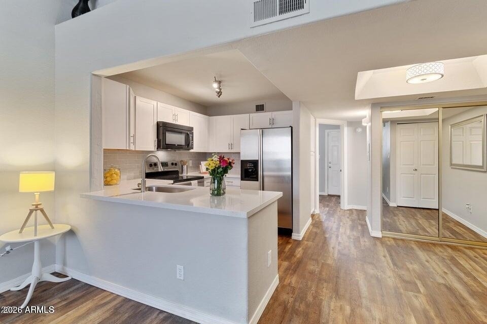 1025 E Highland Avenue - Photo 1