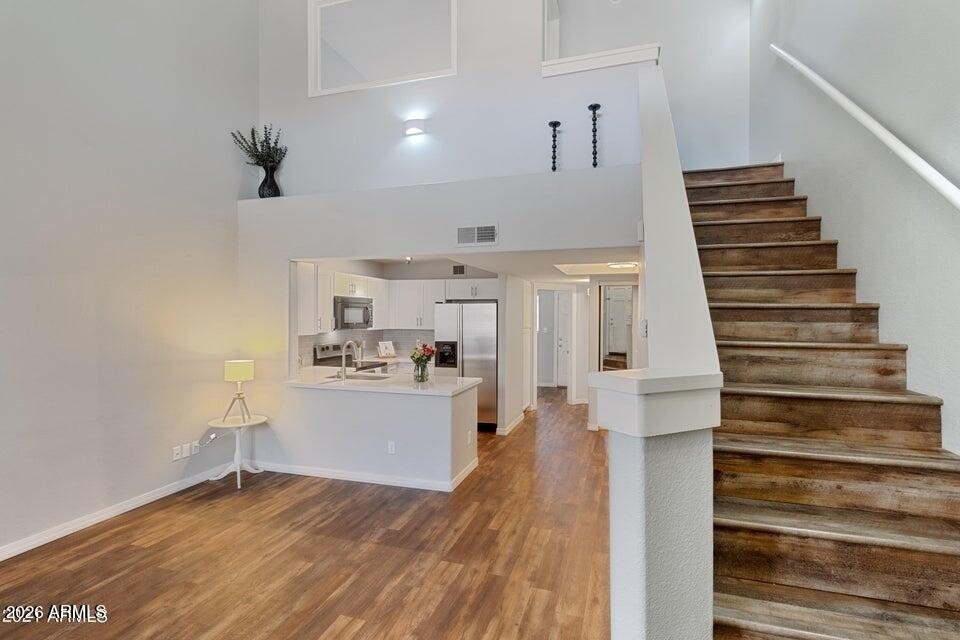 1025 E Highland Avenue - Photo 5