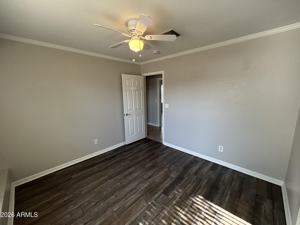 16435 S 43rd Street - Photo 9
