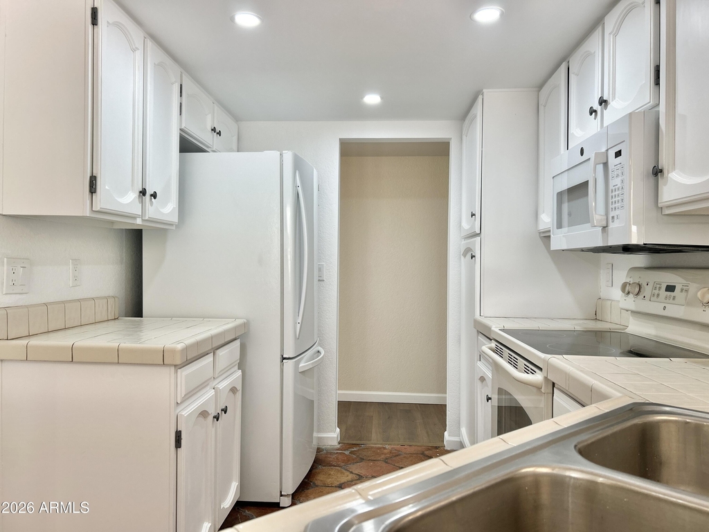 3839 E Cherokee Street - Photo 8