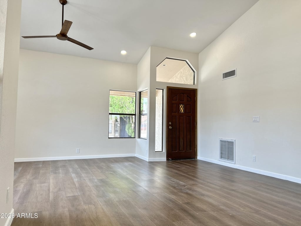 3839 E Cherokee Street - Photo 3