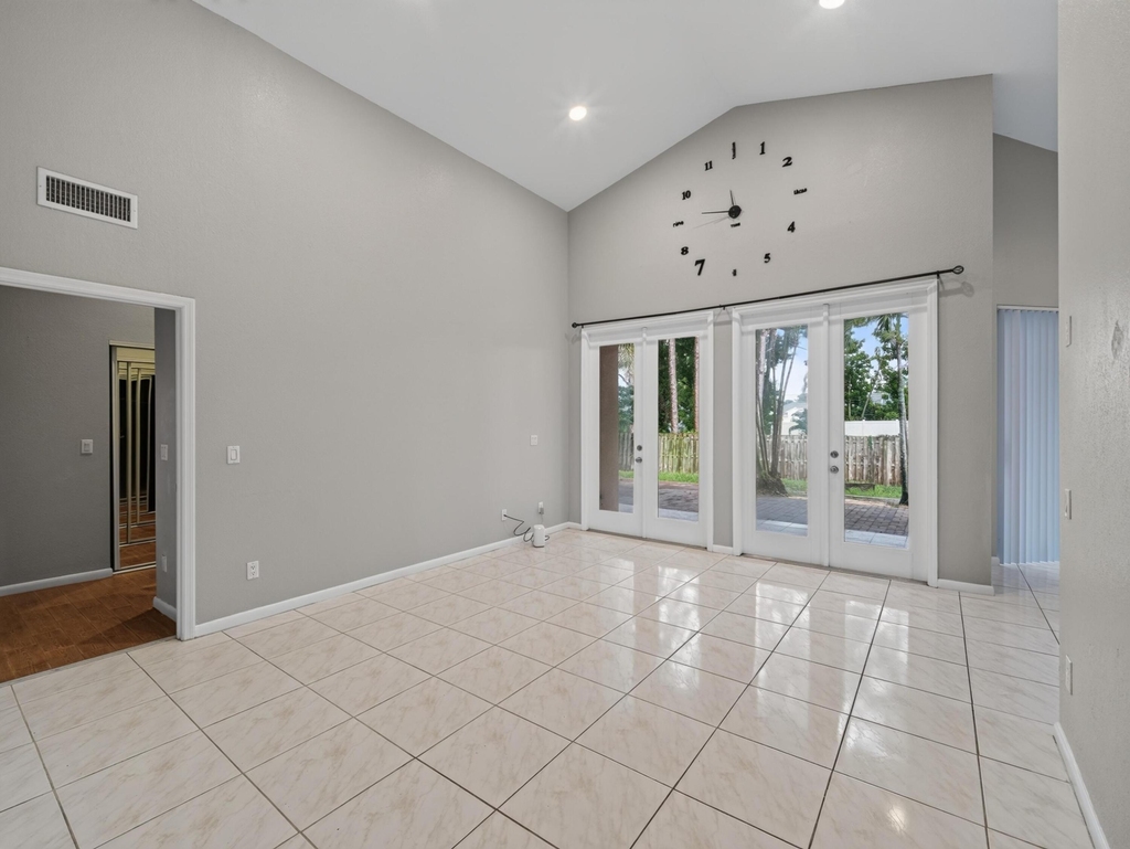 4059 Sw Kamsler Street - Photo 4