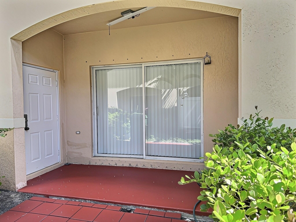8833 S Isles Circle - Photo 19