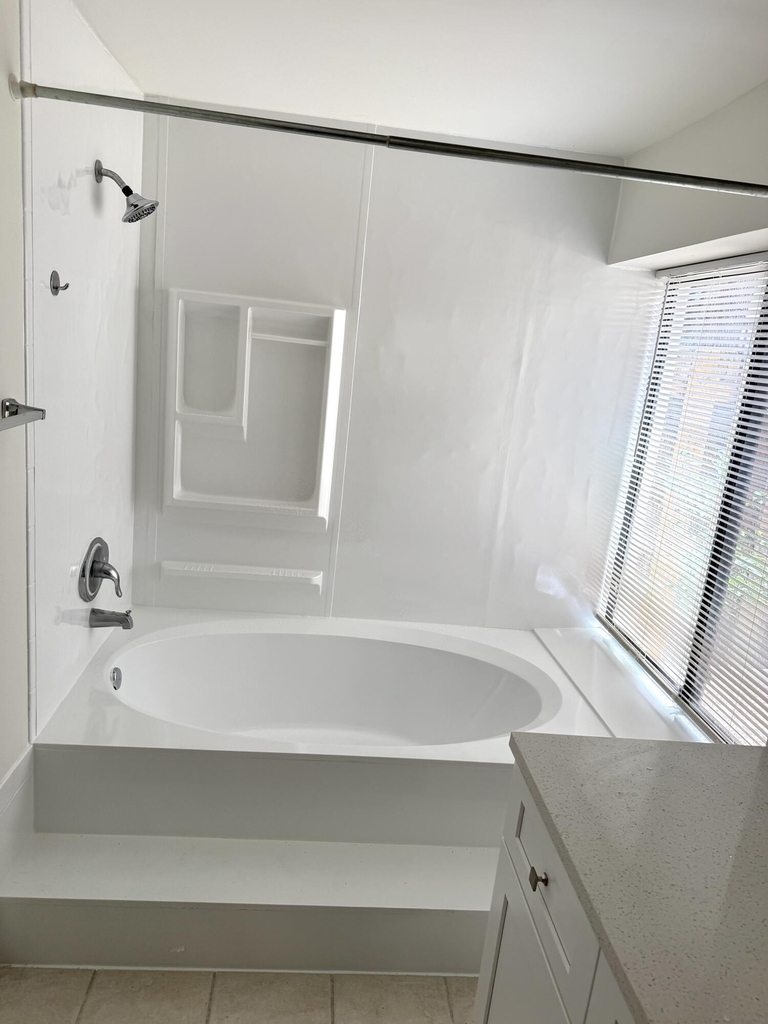 629 Executive Center Drive - Photo 5
