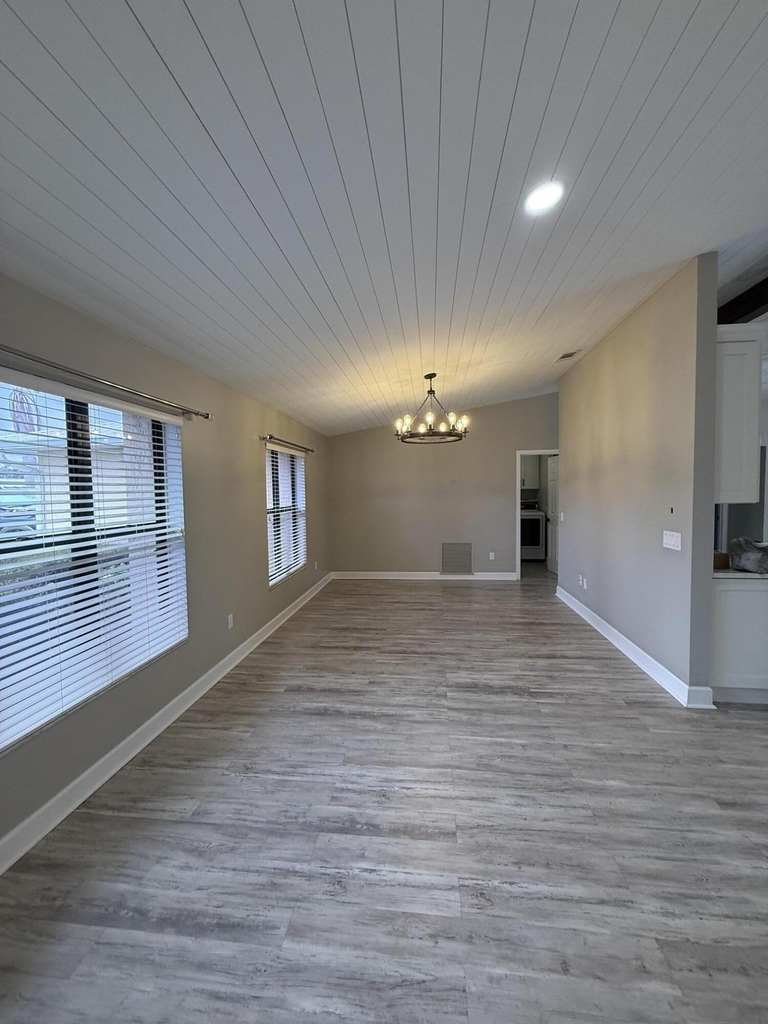 1017 Se Walters Terrace - Photo 10