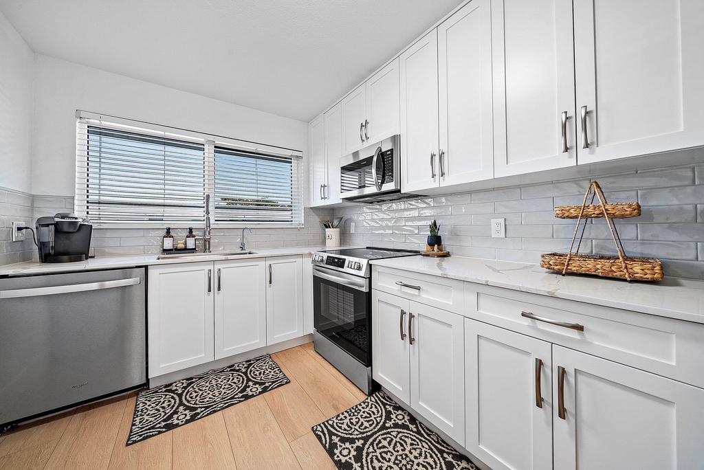 621 E Woolbright Road - Photo 2