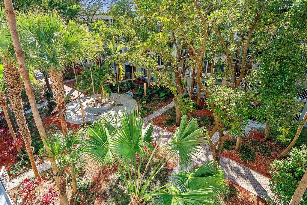 621 E Woolbright Road - Photo 22