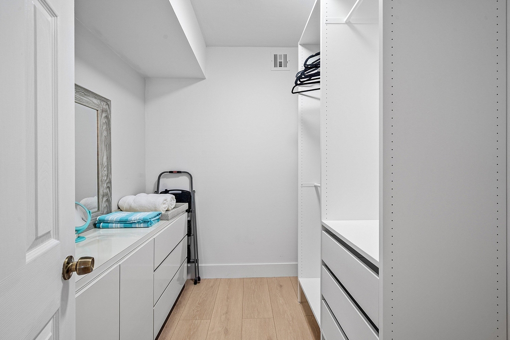 621 E Woolbright Road - Photo 18