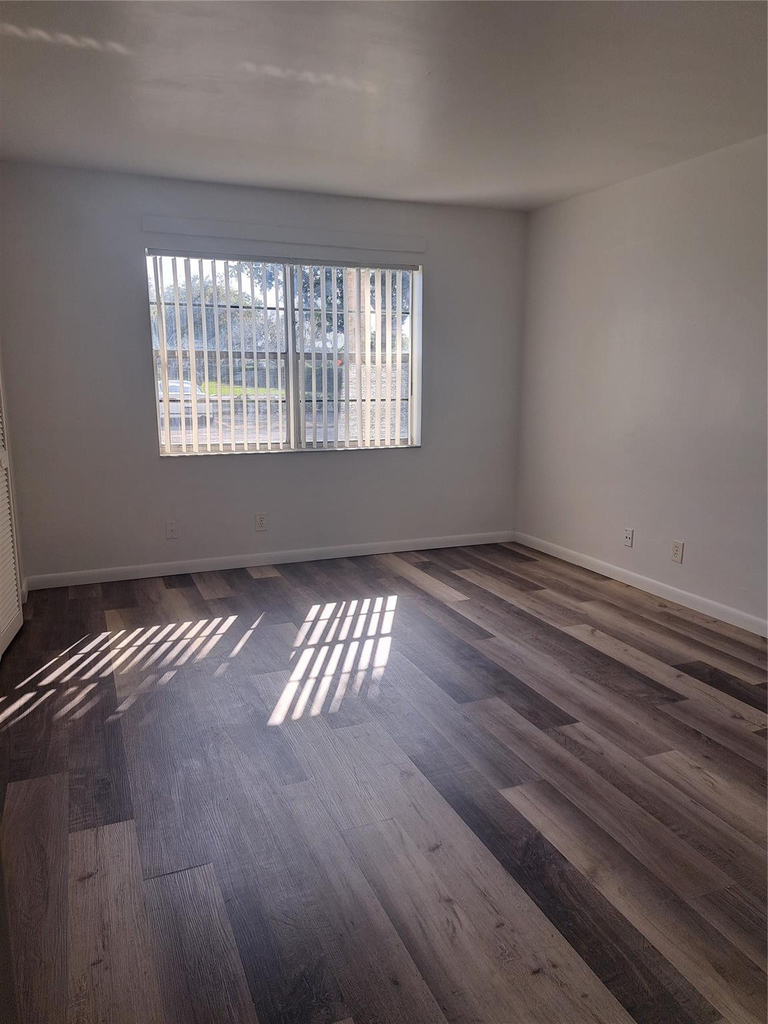 4164 Nw 90th Avenue - Photo 4