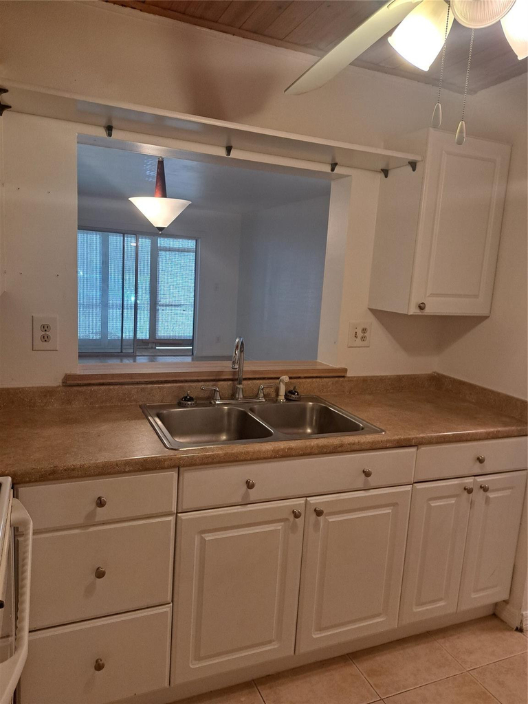 4164 Nw 90th Avenue - Photo 6