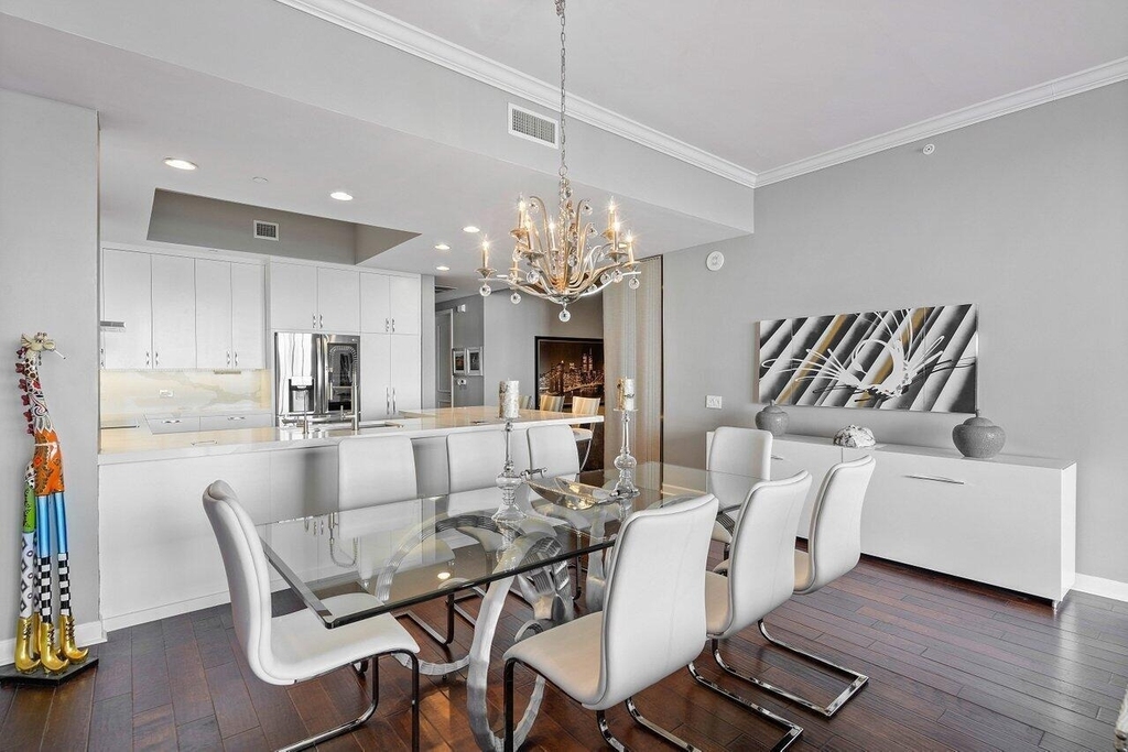 2640 Lake Shore Drive - Photo 11