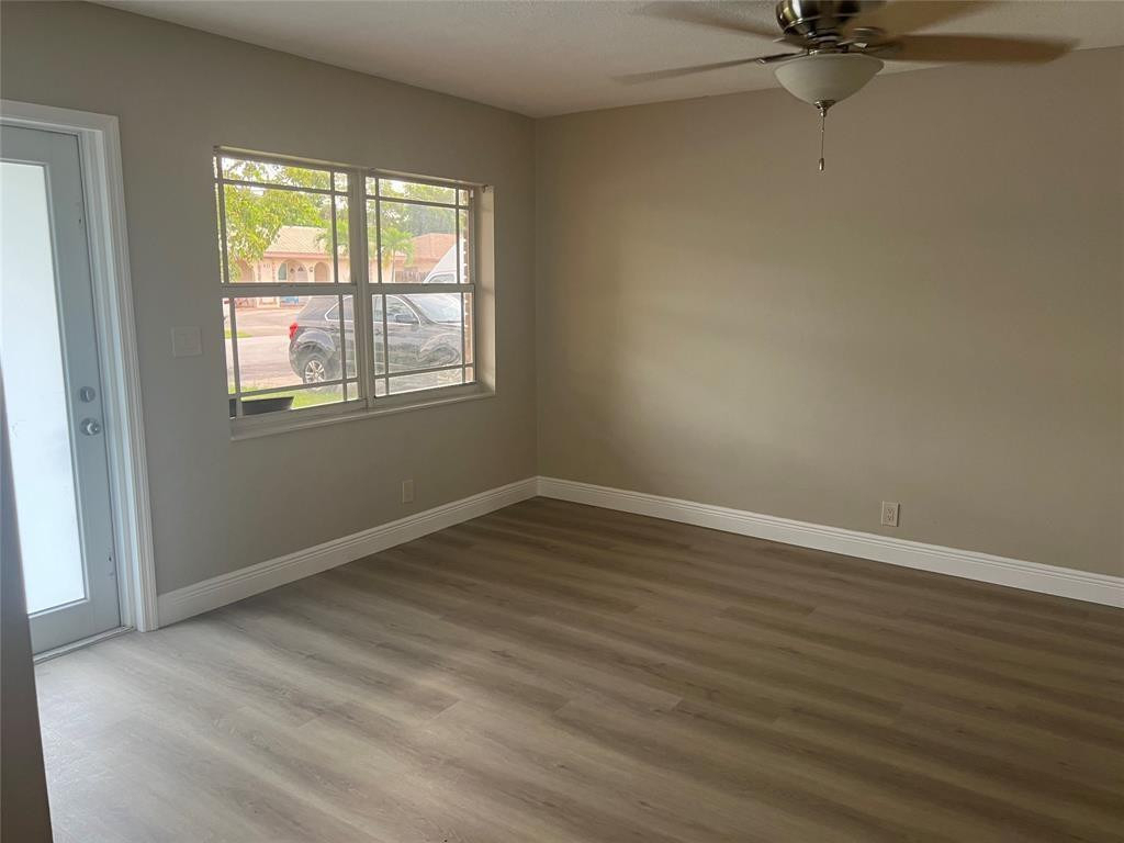 420 Se 13th Drive - Photo 2