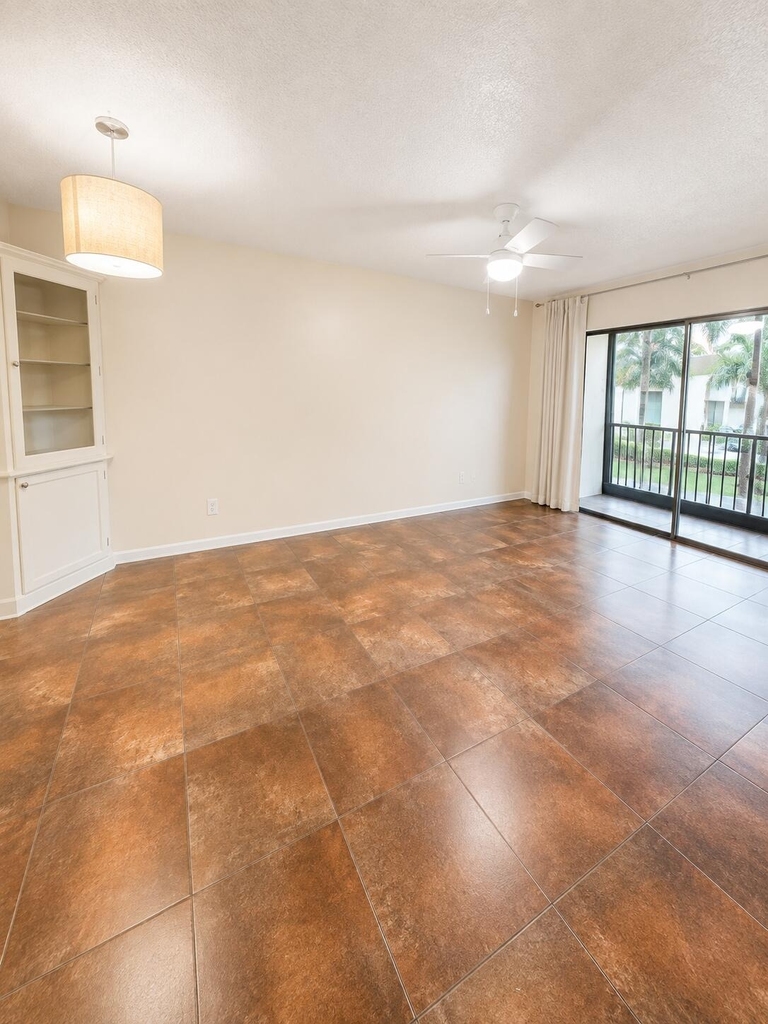 4147 Nw 90th Avenue - Photo 7