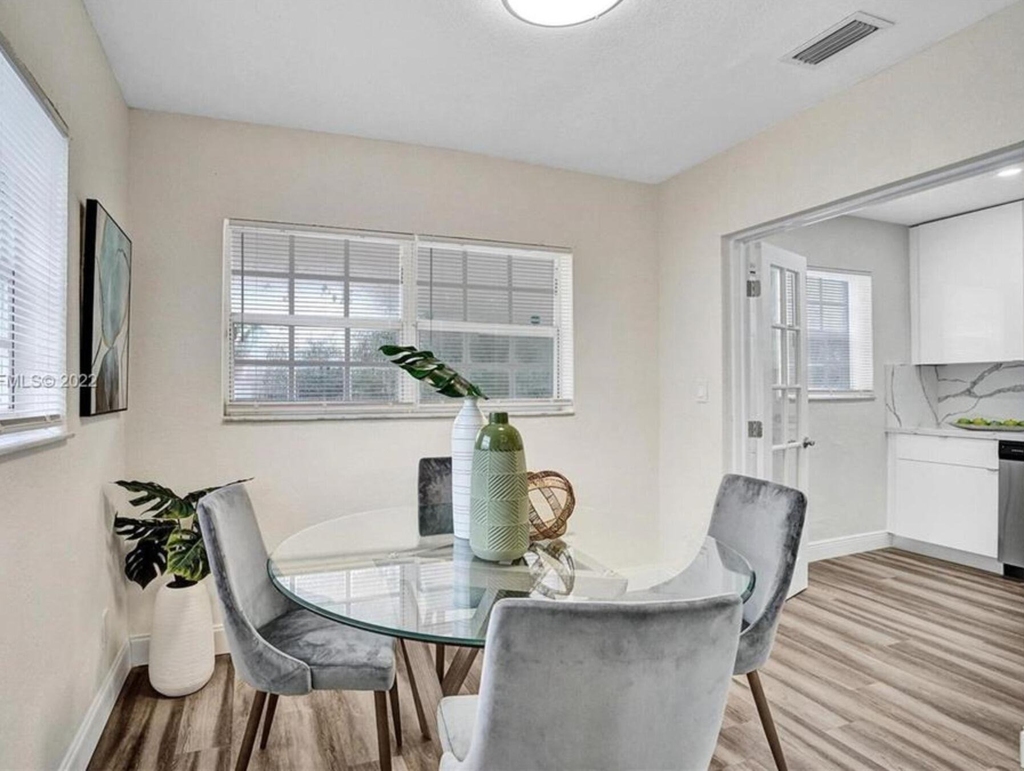 221 Nw 51st Street - Photo 12