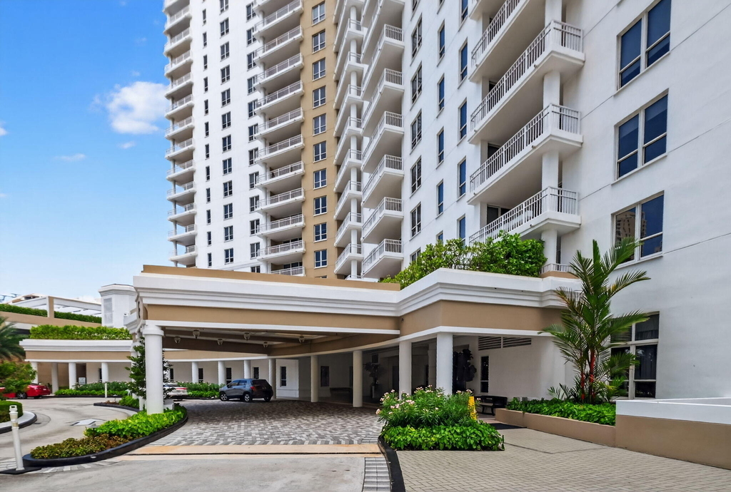 701 Brickell Key Boulevard - Photo 40