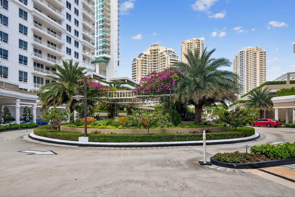 701 Brickell Key Boulevard - Photo 3