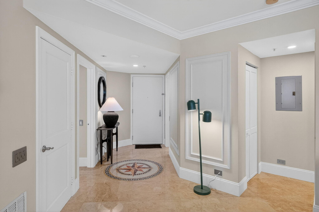 701 Brickell Key Boulevard - Photo 13
