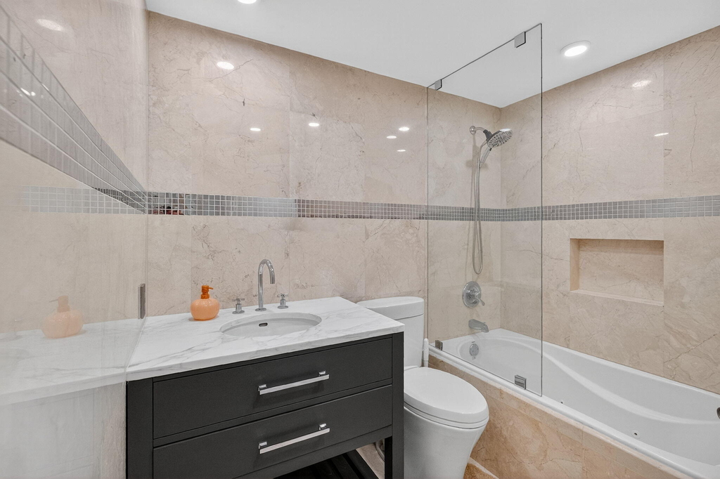 701 Brickell Key Boulevard - Photo 34
