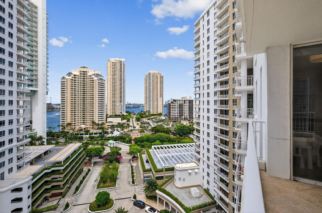 701 Brickell Key Boulevard - Photo 42