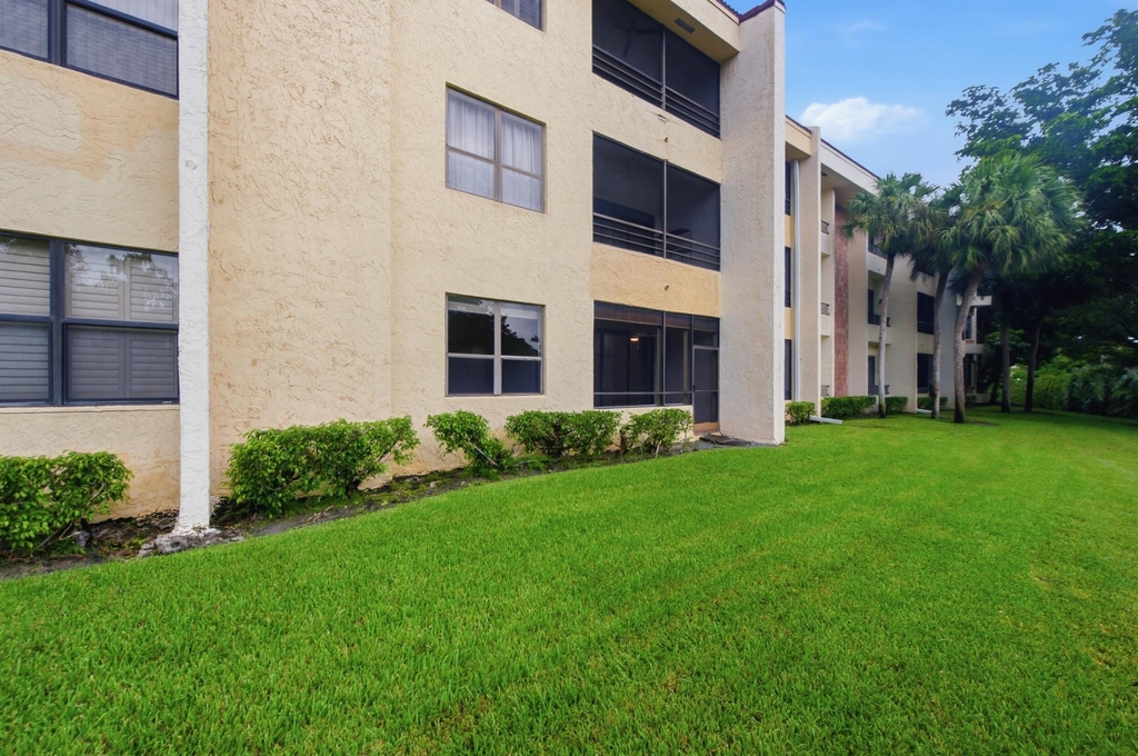 7508 La Paz Boulevard - Photo 22