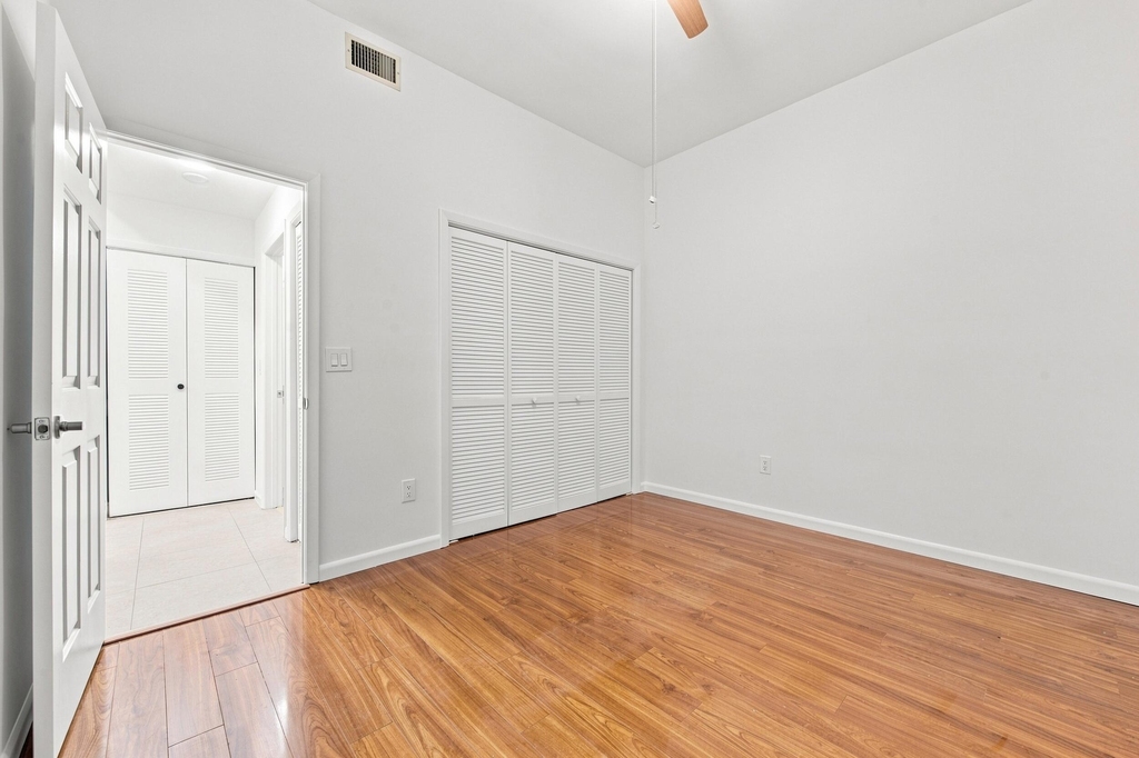7508 La Paz Boulevard - Photo 12