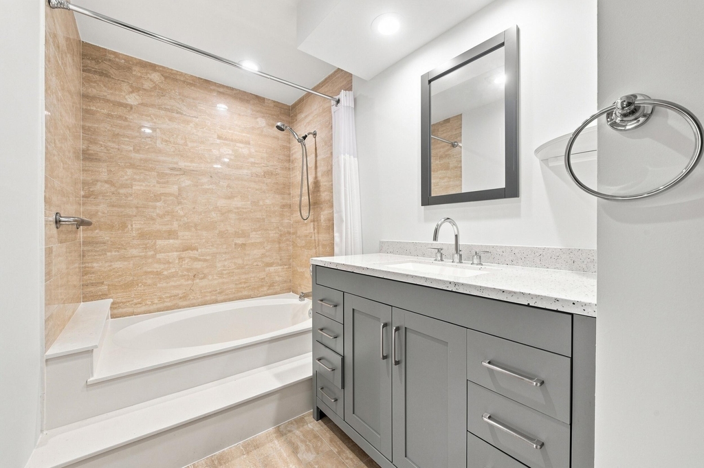 7508 La Paz Boulevard - Photo 17