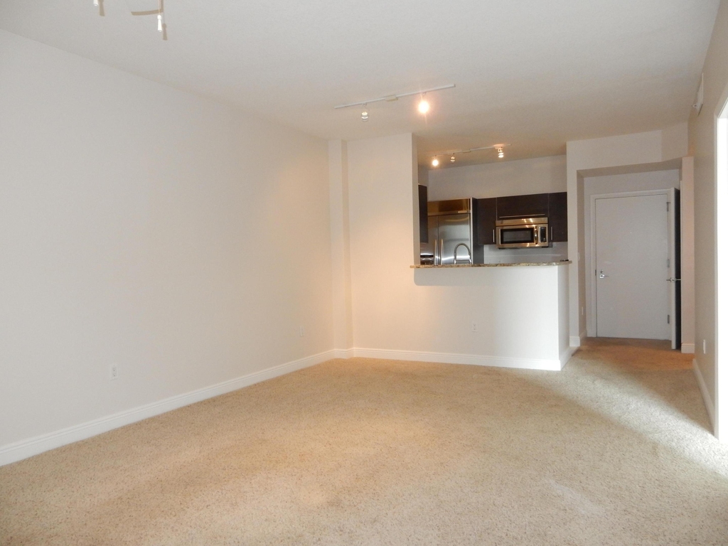 550 Okeechobee Boulevard - Photo 7