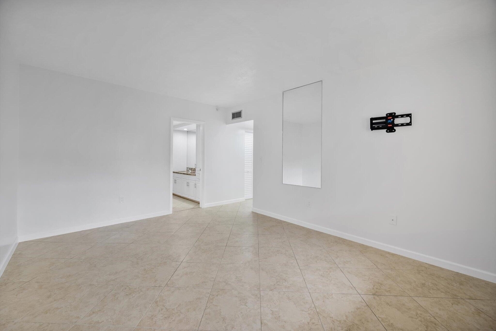 740 Ne 199th Street - Photo 9