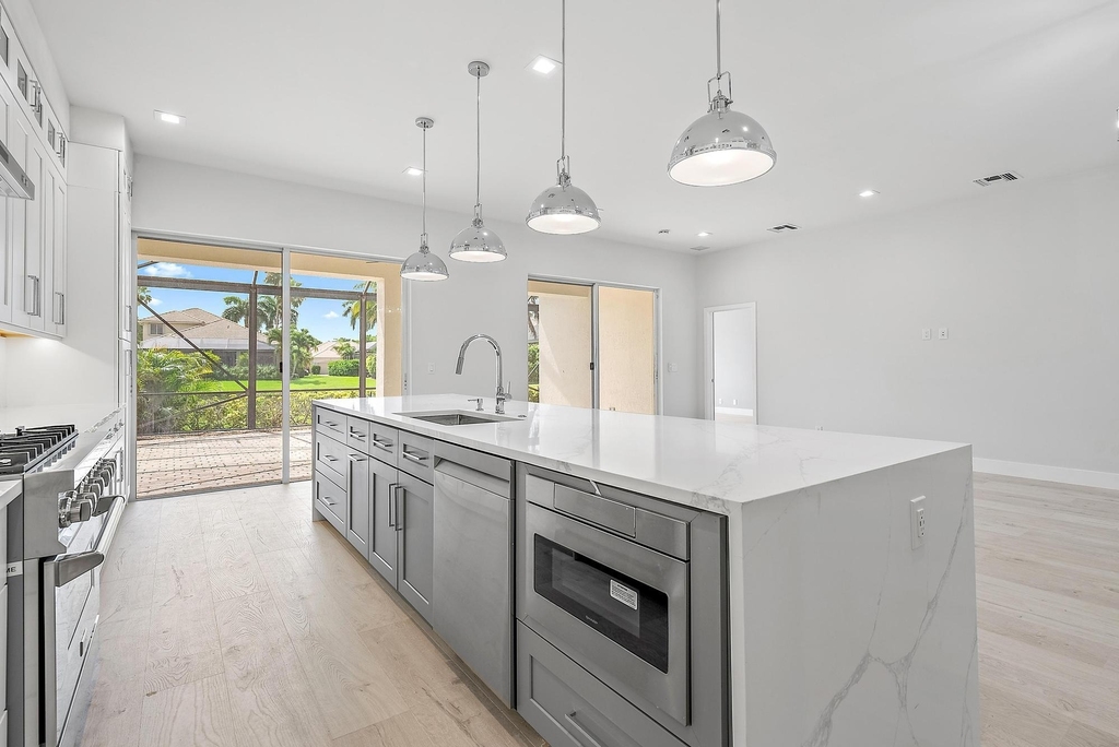 10918 Grande Boulevard - Photo 6