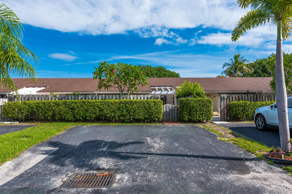 1013 Nw 53rd Street - Photo 9