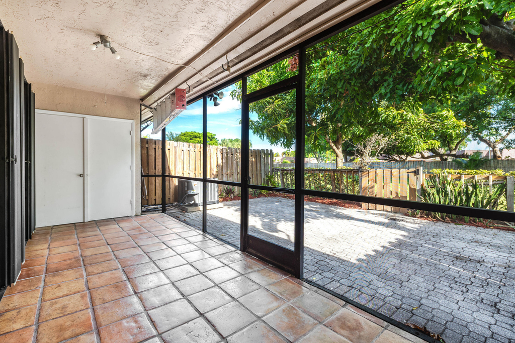 1013 Nw 53rd Street - Photo 26