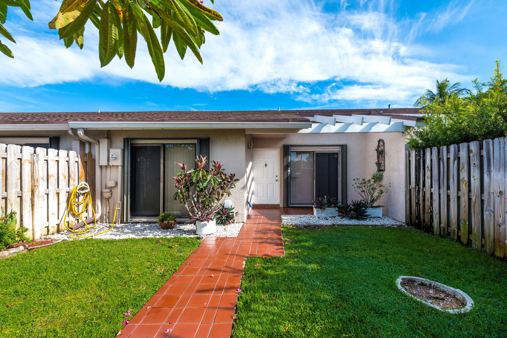 1013 Nw 53rd Street - Photo 36