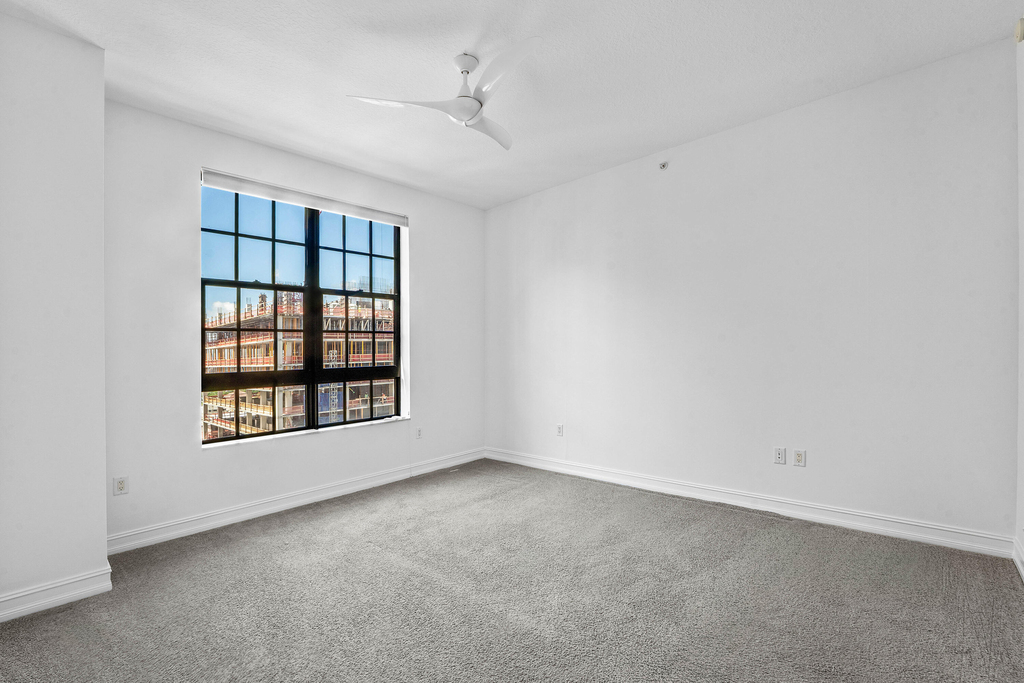701 S Olive Avenue - Photo 11