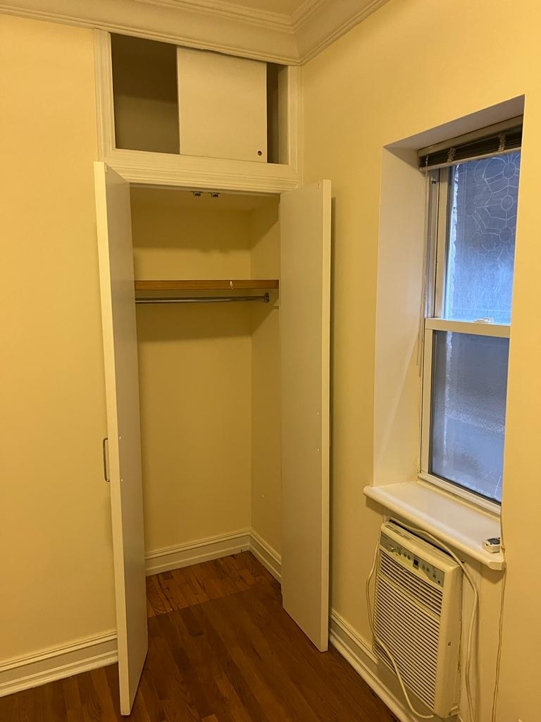 East 84th Street - Photo 6
