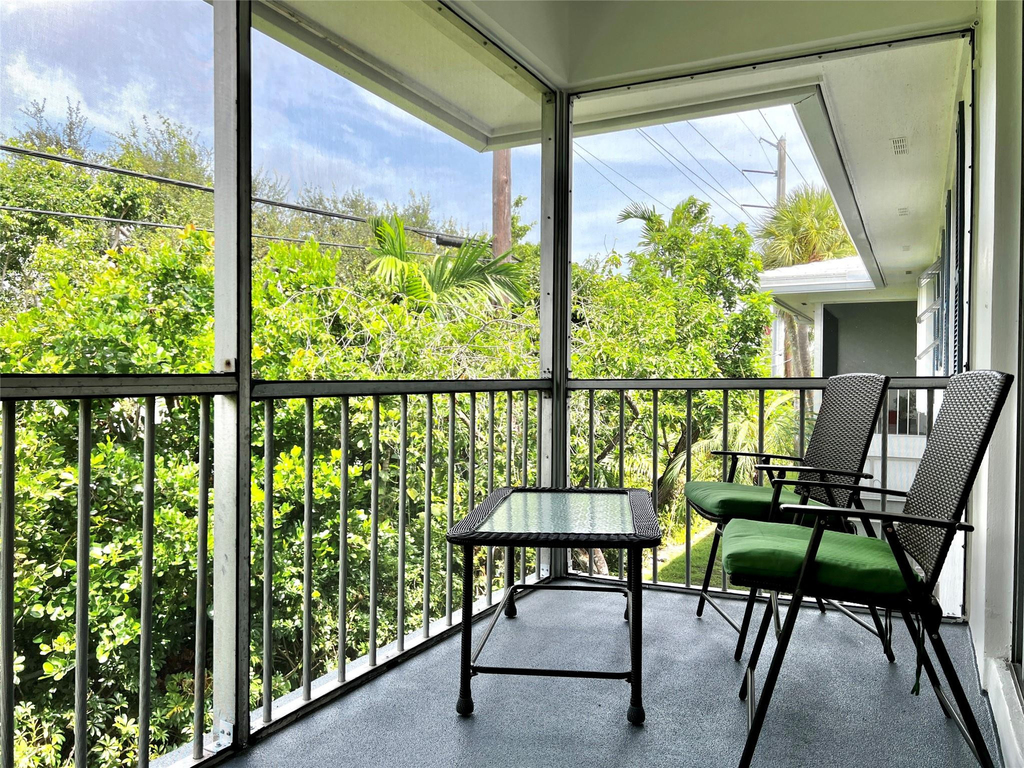 2271 Ne 68th Street - Photo 20