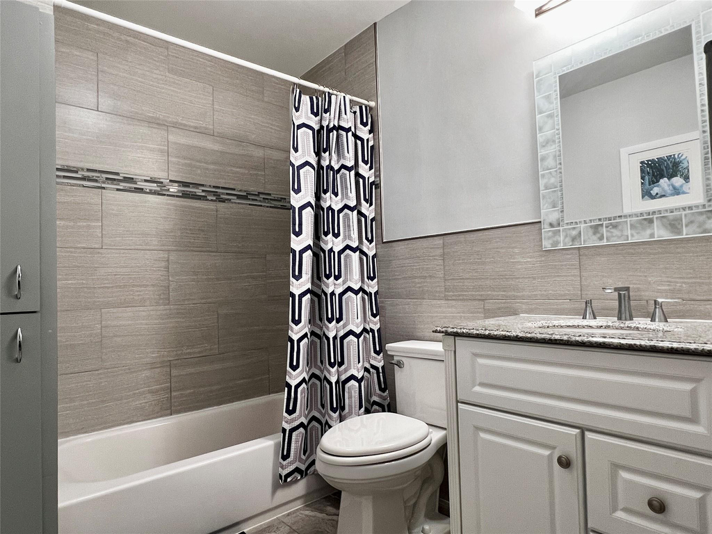 2271 Ne 68th Street - Photo 4